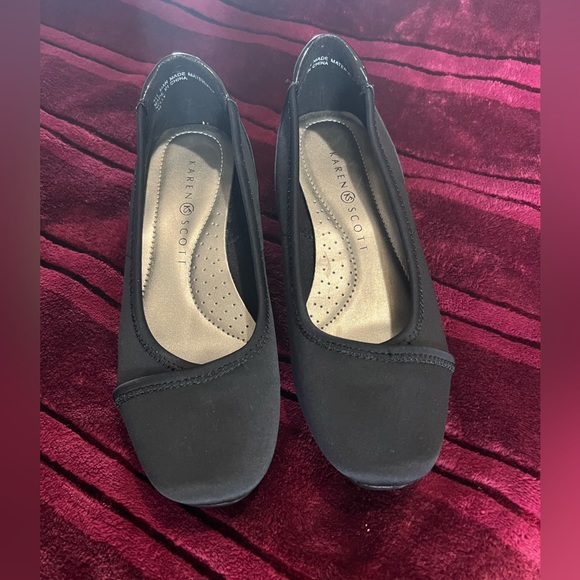 KAREN SCOTT Nelly Closed Toe Wedge Pumps 7 - Picture 6 of 6